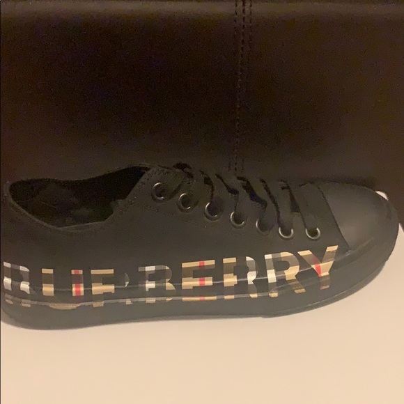 Burberry sneakers - Picture 4 of 4